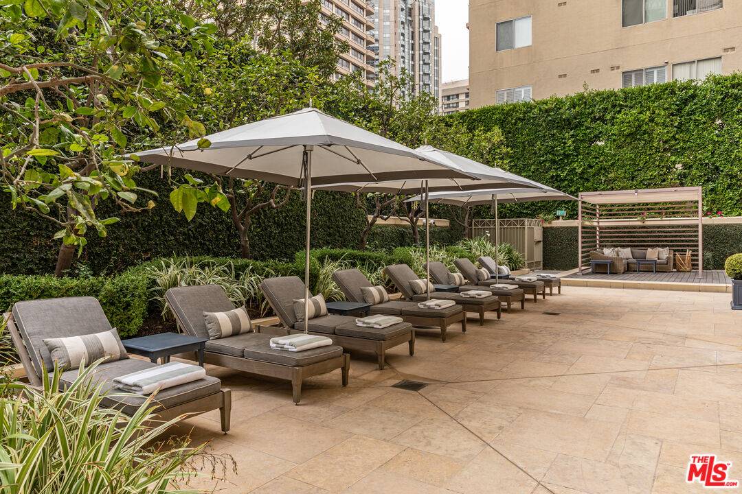 Los Angeles, CA 90024,10727 Wilshire Blvd #1805