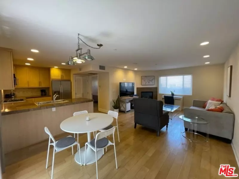 3000 Grand Canal #3, Venice, CA 90291