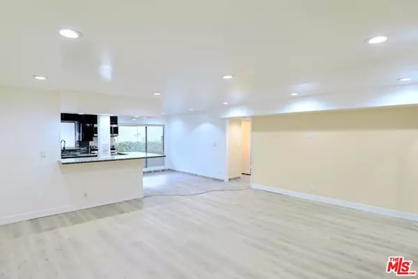 South Pasadena, CA 91030,647 Orange Grove Ave #103