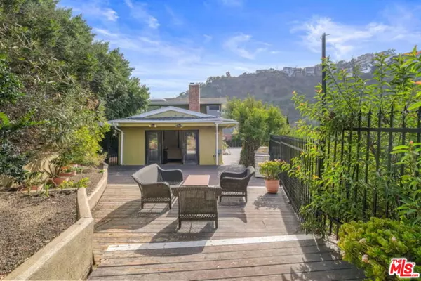 Los Angeles, CA 90046,8159 Laurelmont Dr