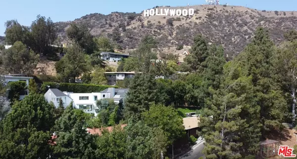 Los Angeles, CA 90068,3336 North Ledgewood Dr