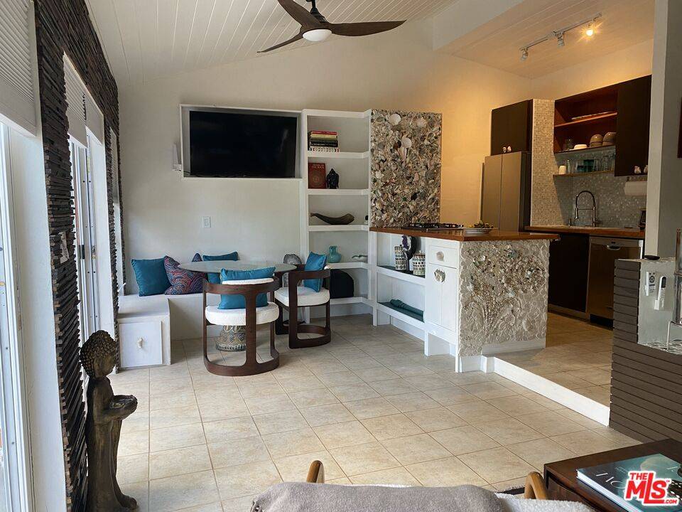 1 Papaya Rd, Other, 0