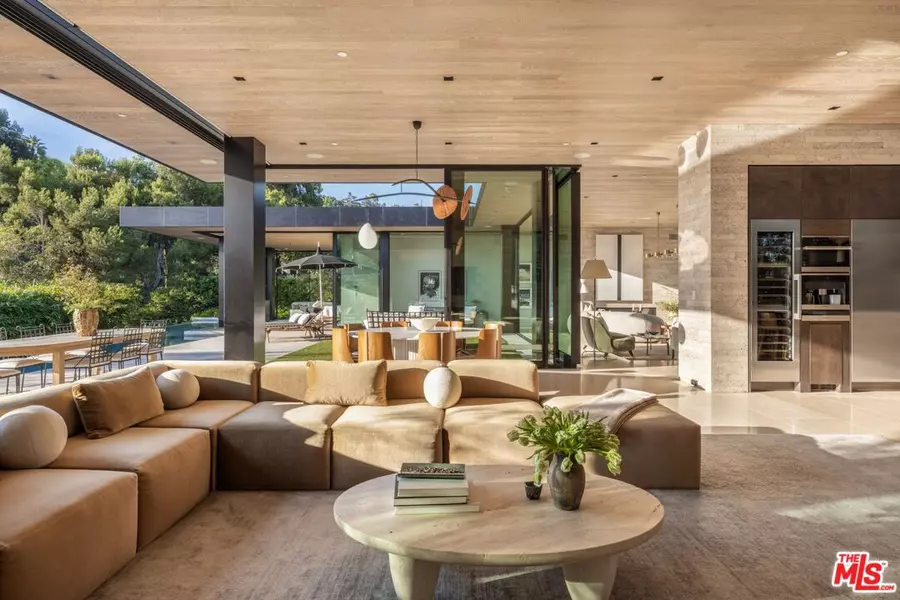 1335 Carla Ln, Beverly Hills, CA 90210