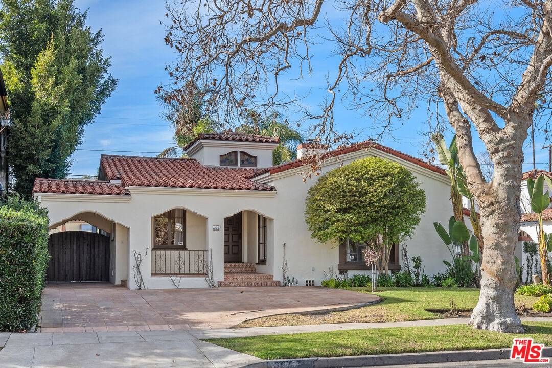 Beverly Hills, CA 90211,357 S La Peer Dr