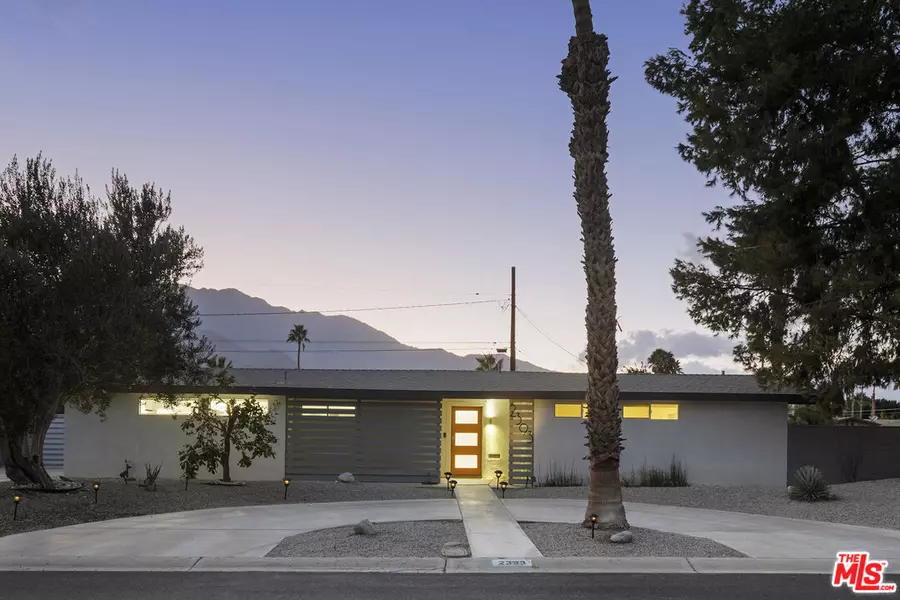 2393 N San Clemente Rd, Palm Springs, CA 92262