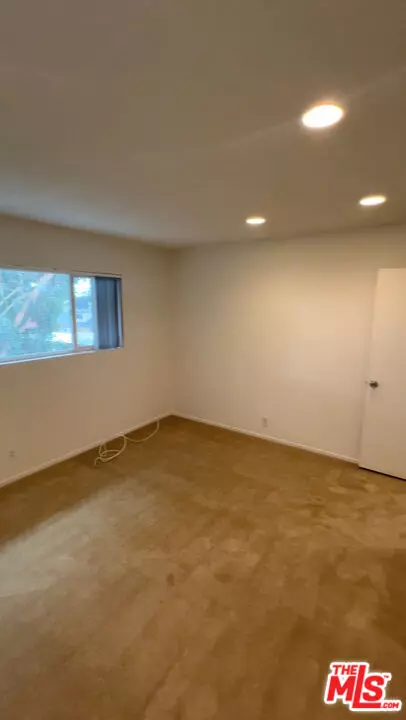 Pasadena, CA 91101,780 Earlham St #4