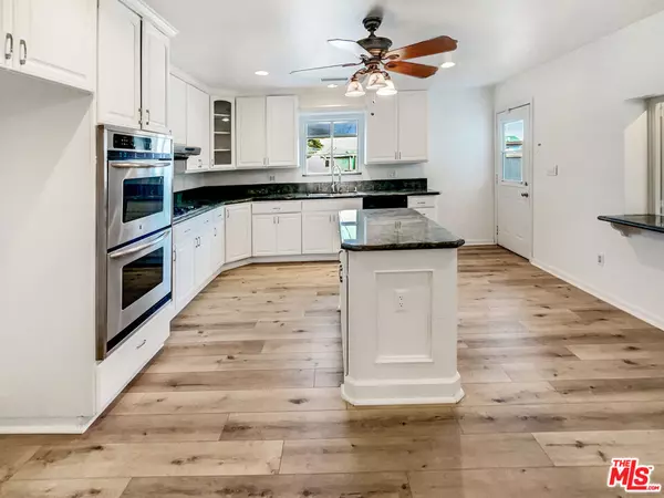 Compton, CA 90220,822 N Albertson Ave