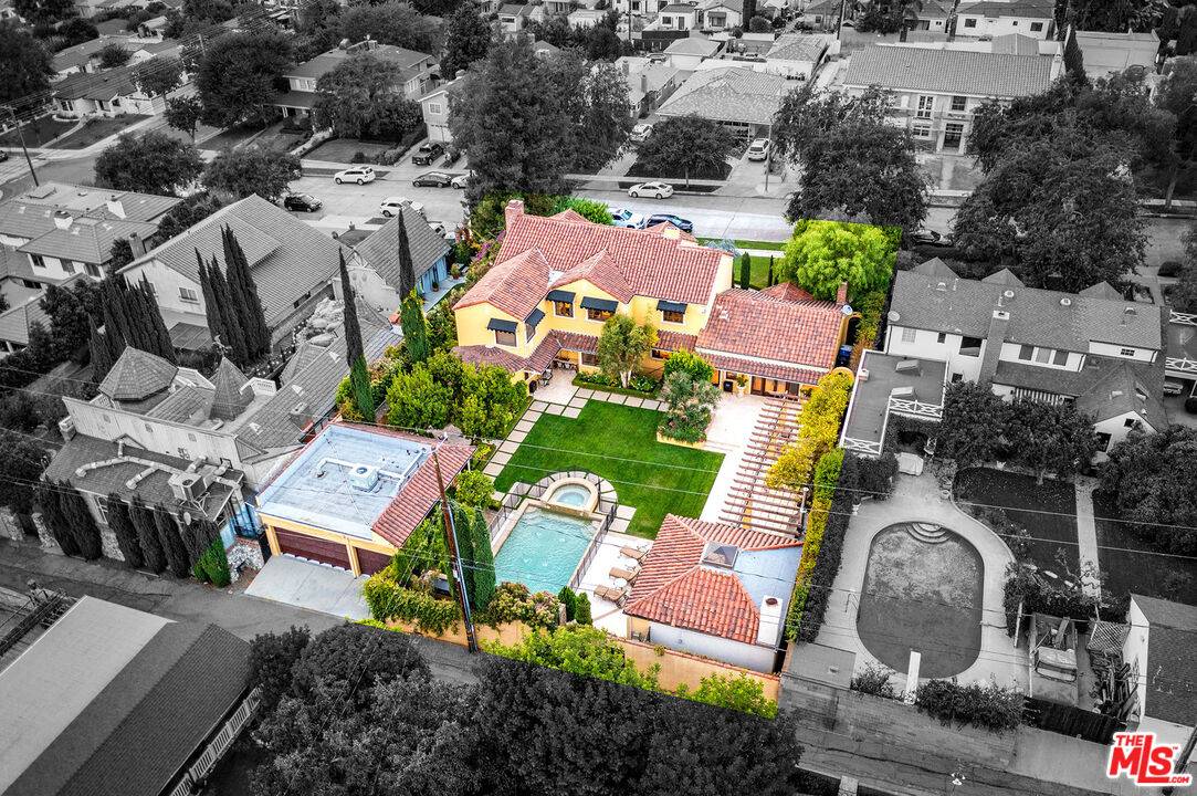 Burbank, CA 91501,820 E Grinnell Dr
