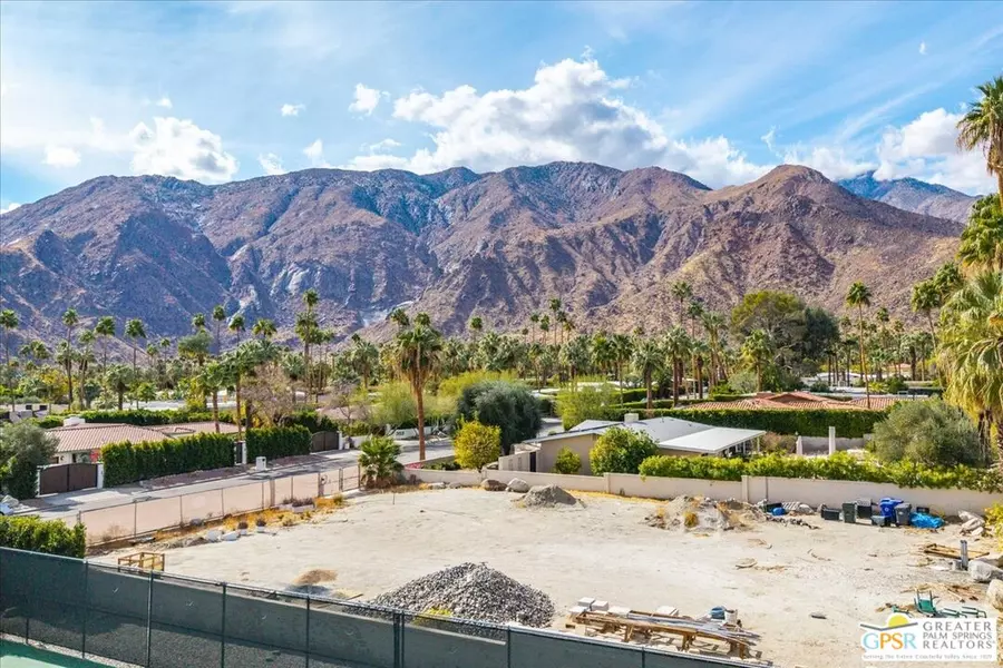 330 W Stevens Rd, Palm Springs, CA 92262