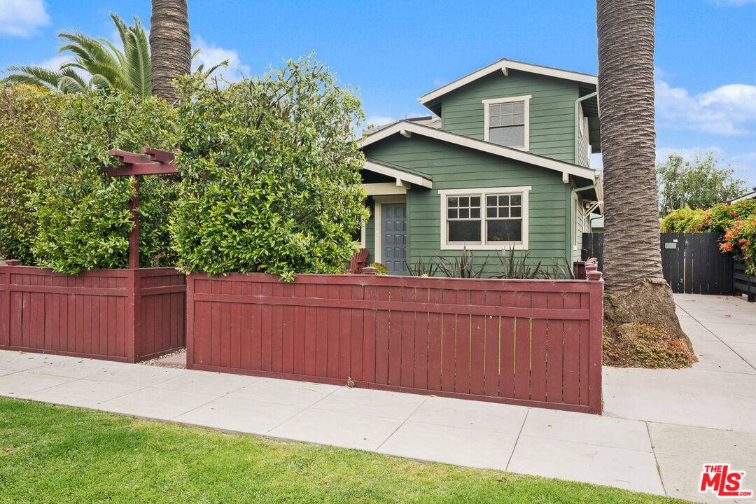 Venice, CA 90291,2439 Glyndon Ave