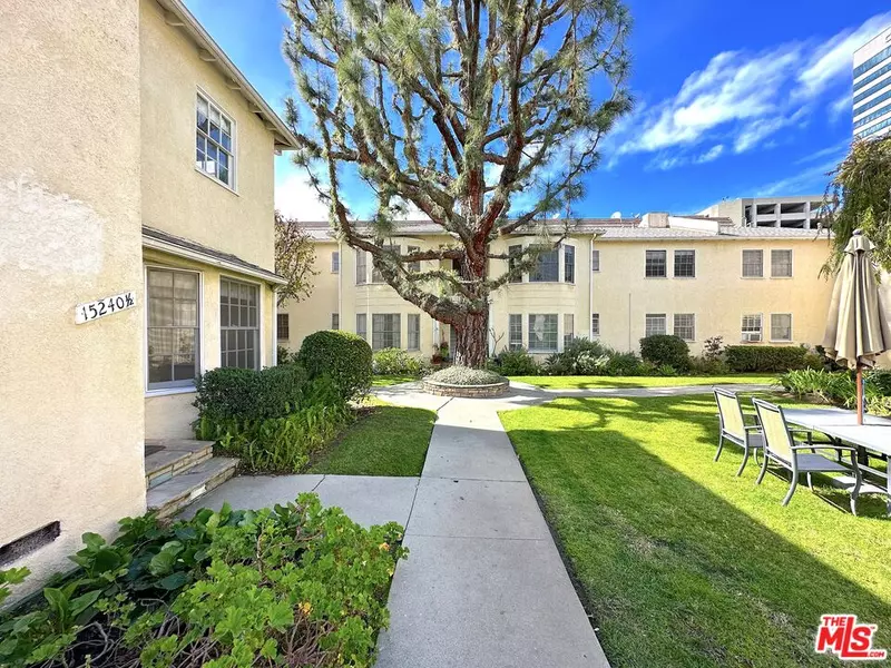 15240 Dickens St, Sherman Oaks, CA 91403