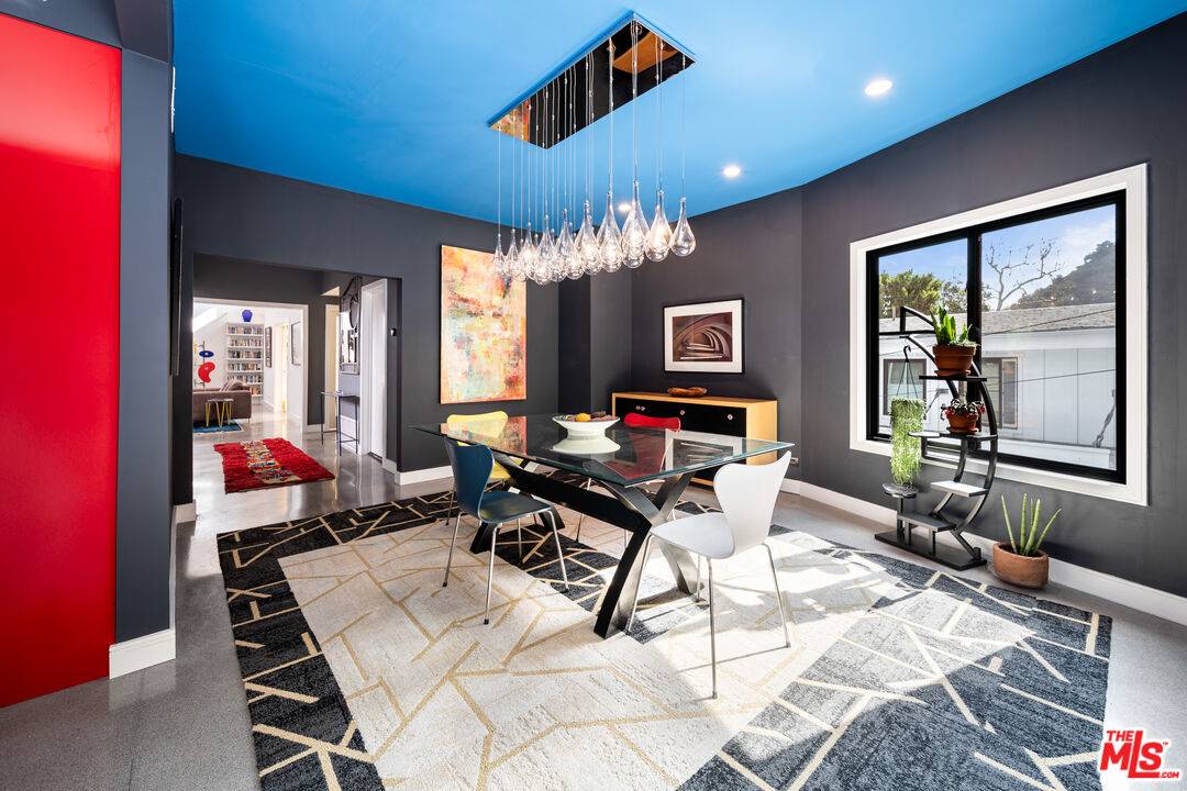 1201 N Beverly Glen Blvd, Los Angeles, CA 90077