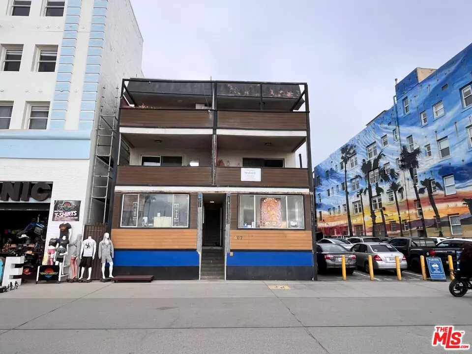 Venice, CA 90291,407 Ocean Front Walk