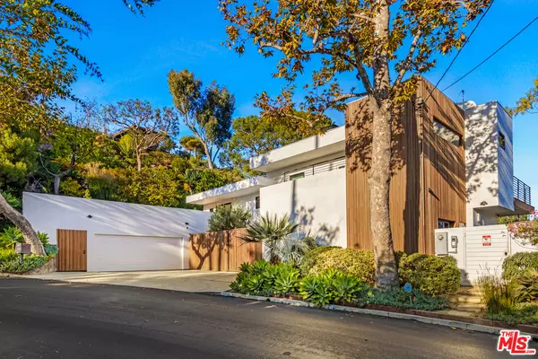 354 Amalfi Dr, Santa Monica, CA 90402
