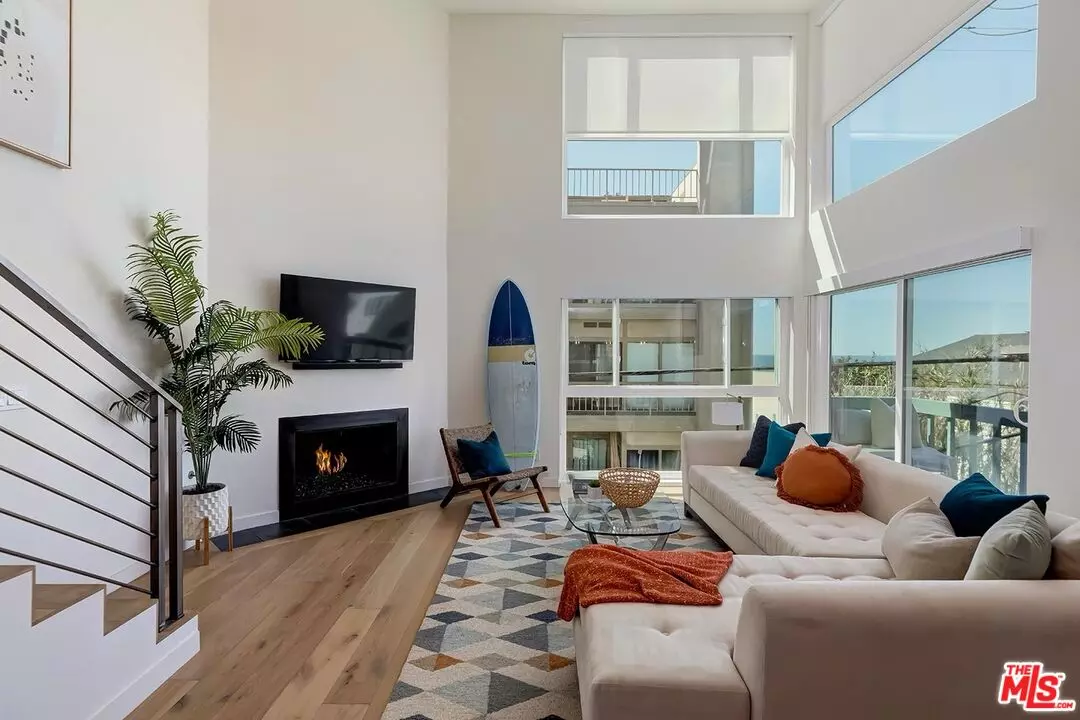 Marina Del Rey, CA 90292,14 Reef St #1