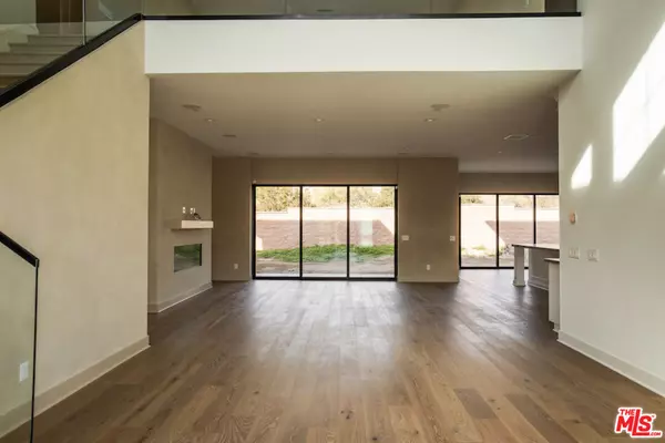 Chatsworth, CA 91311,20507 W Edgewood Ct