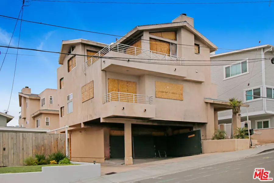 615 11th St, Hermosa Beach, CA 90254