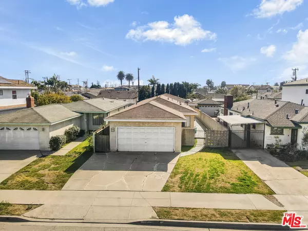 4836 W 115th St, Hawthorne, CA 90250