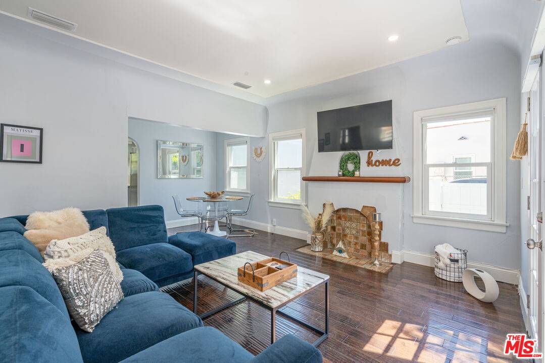 8061 Waring AVE, Los Angeles, CA 90046