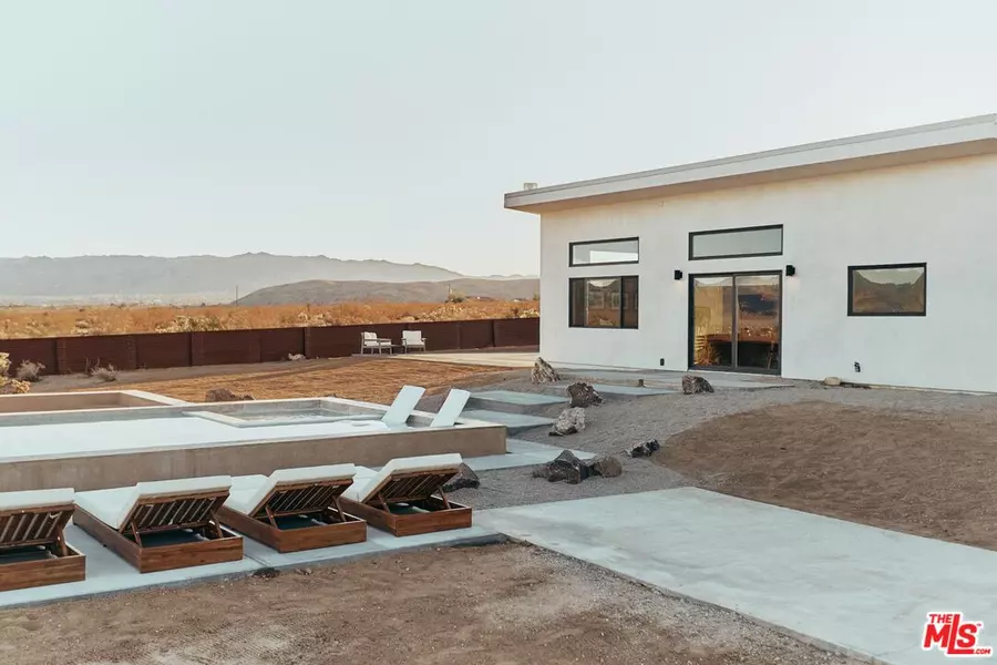 4375 Border Ave, Joshua Tree, CA 92252