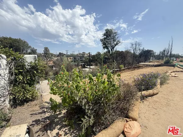 Pacific Palisades, CA 90272,674 Palmera Ave