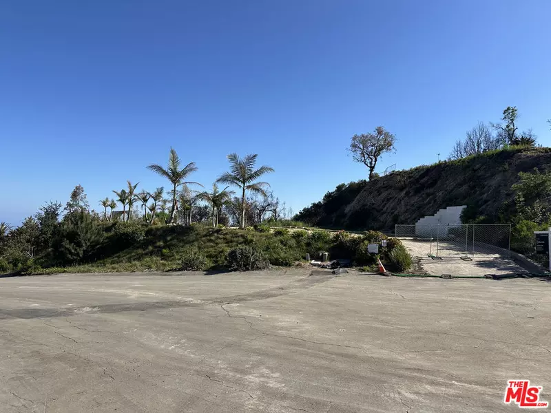 23472 W Moon Shadows Dr, Malibu, CA 90265