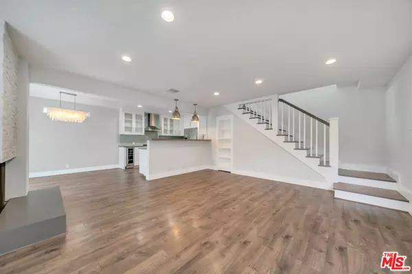 Playa Del Rey, CA 90293,442 Manitoba St