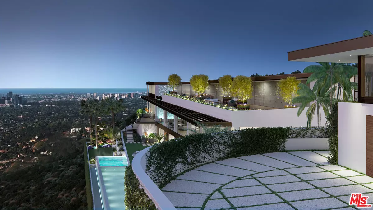 Los Angeles, CA 90069,1633 Blue Jay Way