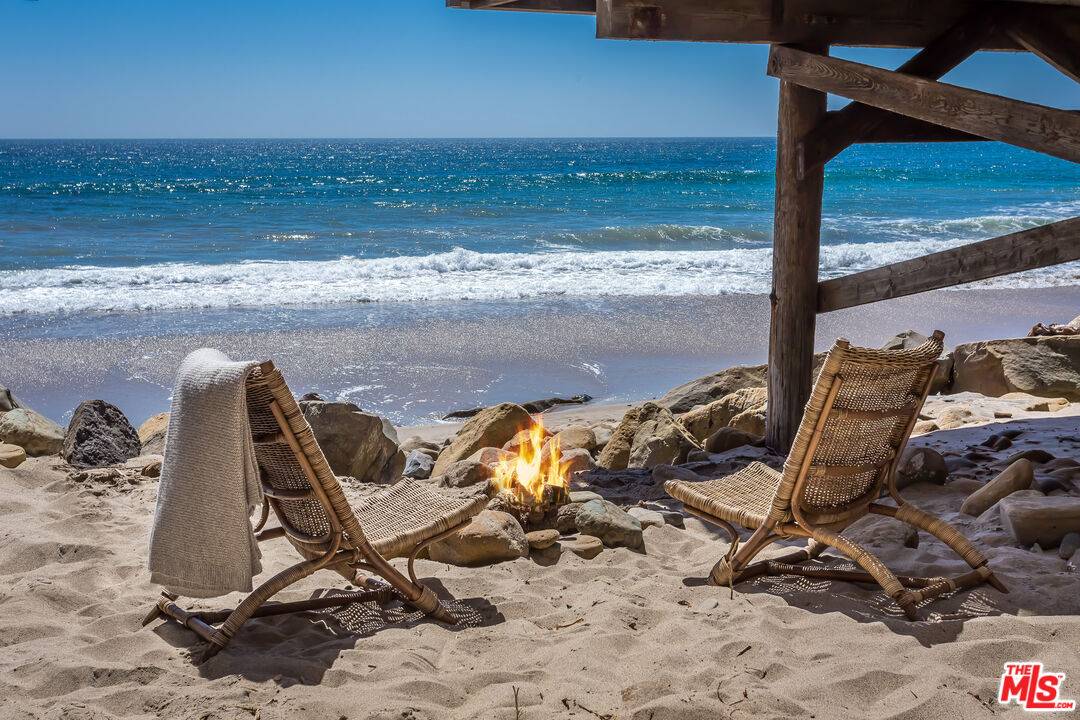 Malibu, CA 90265,42510 Pacific Coast HWY