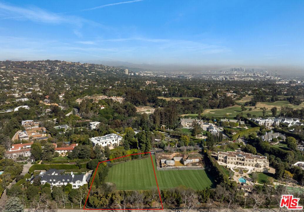 Los Angeles, CA 90024,333 S Mapleton Dr