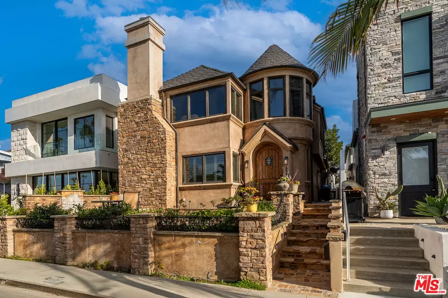 504 Avocado Ave, Corona Del Mar, CA 92625