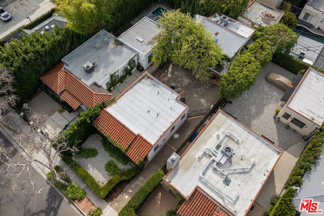 West Hollywood, CA 90048,431 Westmount Dr