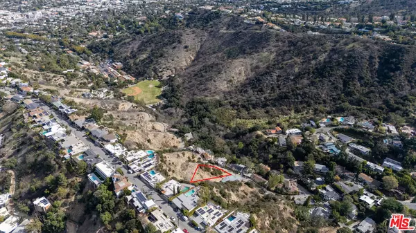 Sherman Oaks, CA 91423,3573 Camino De La Cumbre