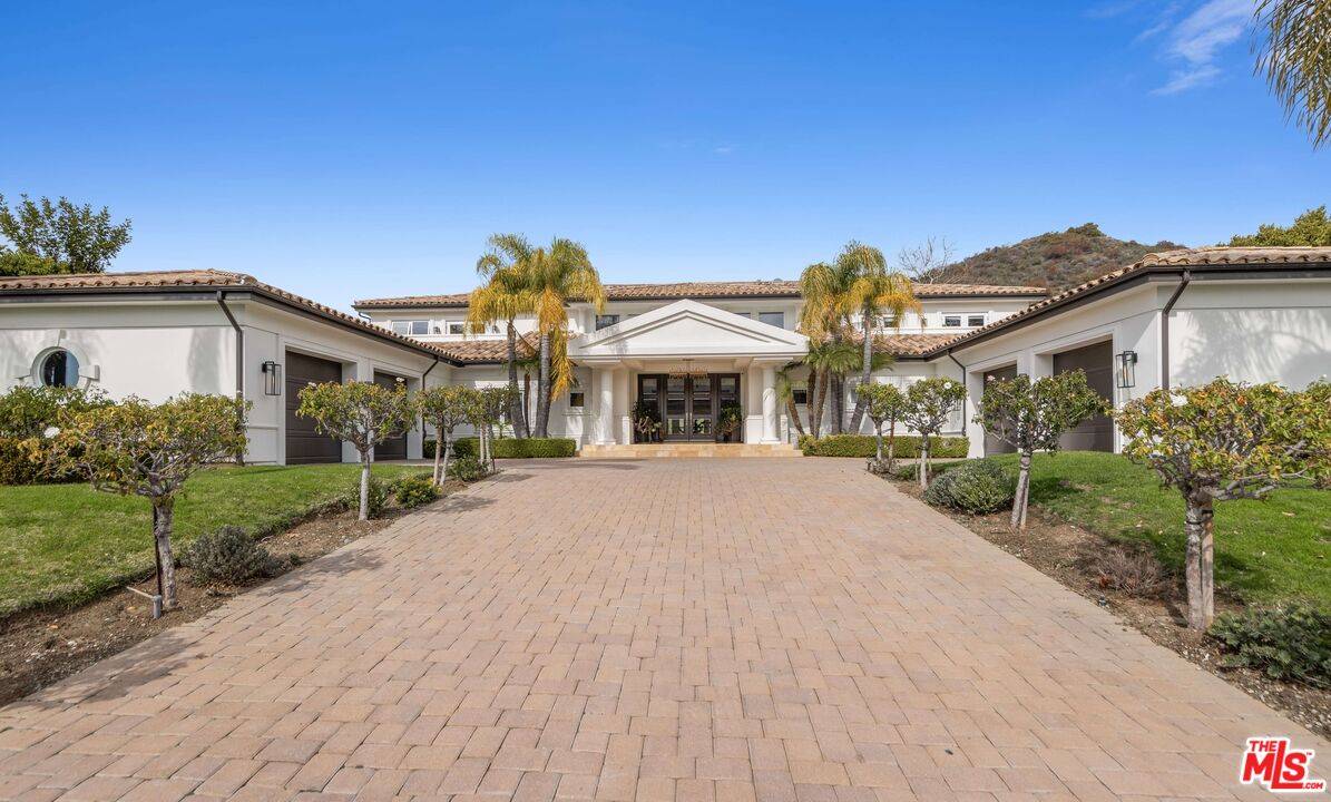 Calabasas, CA 91302,25043 Abercrombie Ln