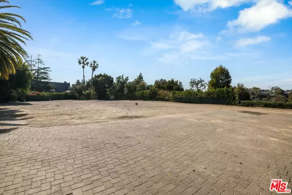 Los Angeles, CA 90077,10835 Bellagio Rd