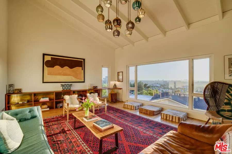 1816 Hollyvista Ave, Los Angeles, CA 90027