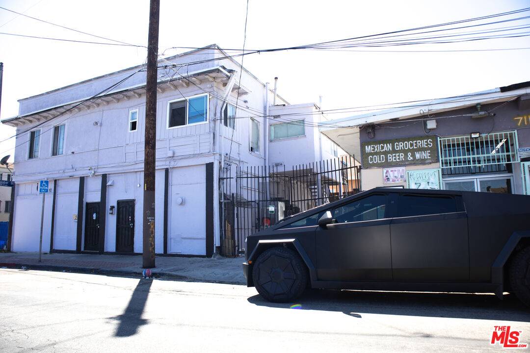Los Angeles, CA 90033,701 N Fickett St