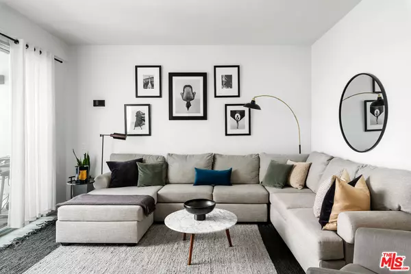 7250 Franklin Ave #112, Los Angeles, CA 90046