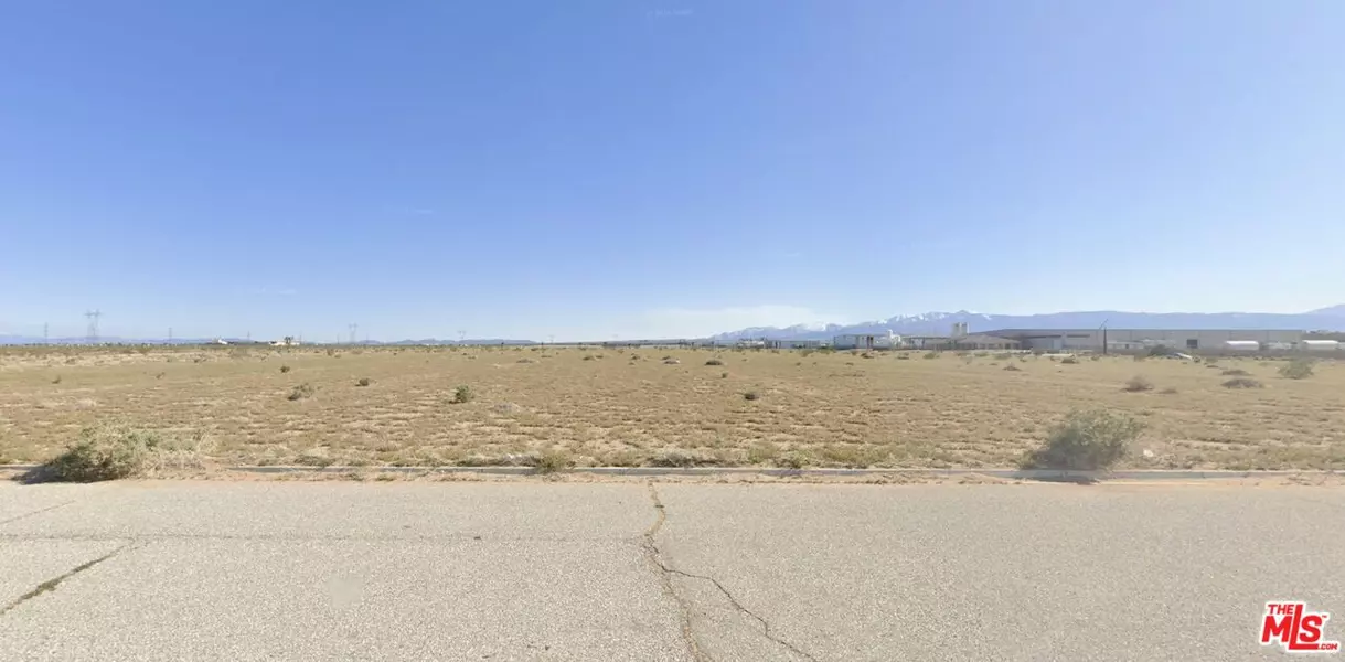 9789 Cassia Rd, Adelanto, CA 92301