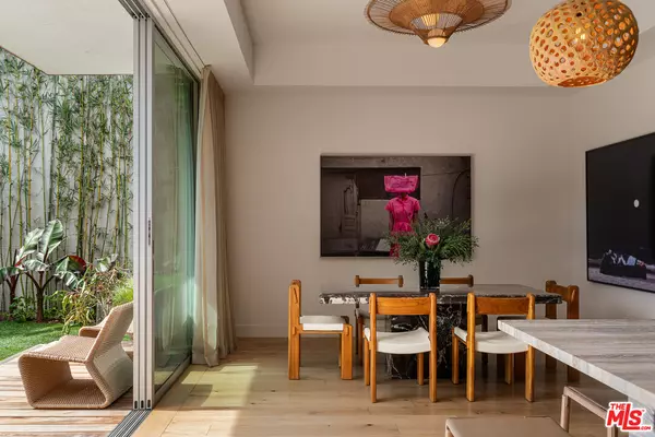 West Hollywood, CA 90048,8756 Ashcroft Ave