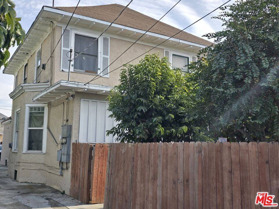 Los Angeles, CA 90015,1340 Constance St
