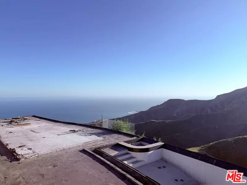 2401 Rambla Pacifico St, Malibu, CA 90265