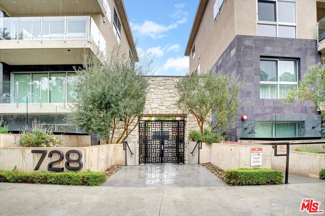 West Hollywood, CA 90069,728 N Sweetzer Ave #117