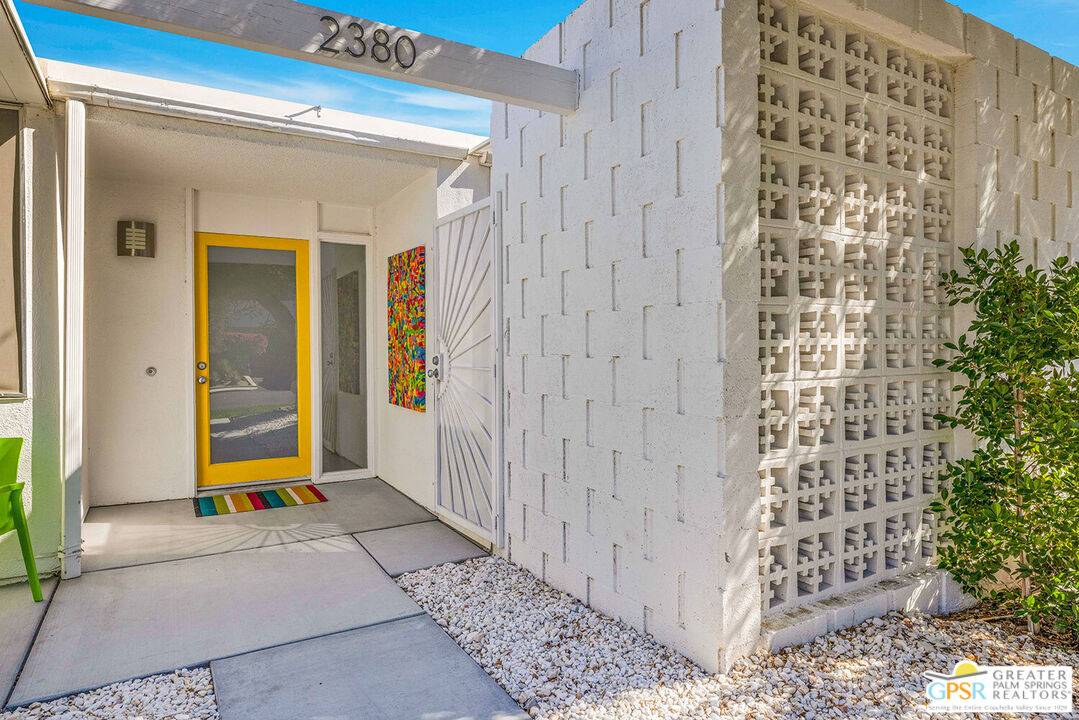 2380 S Sky View Dr, Palm Springs, CA 92264