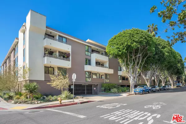 911 N Kings Rd #318, West Hollywood, CA 90069