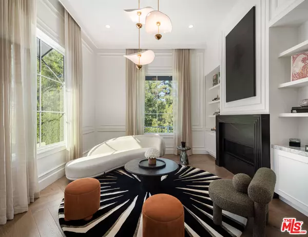 Encino, CA 91316,4639 Balboa Ave