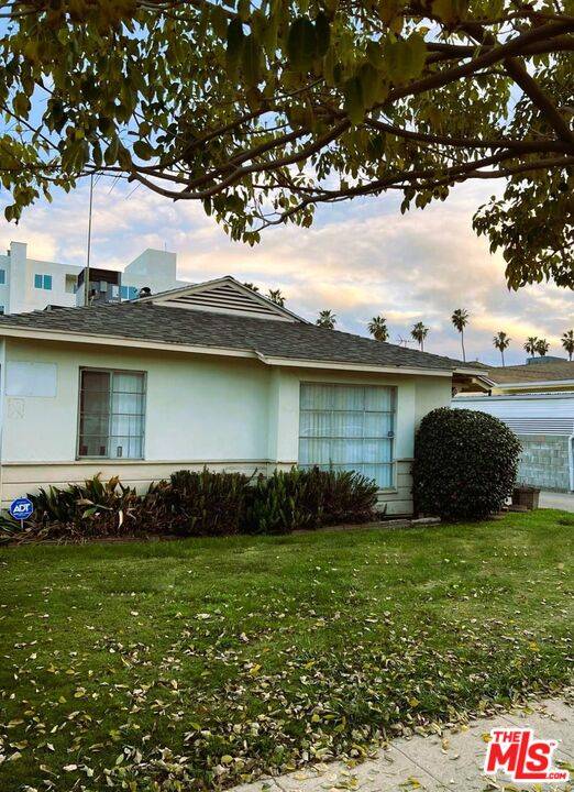 Van Nuys, CA 91411,14810 Sylvan St