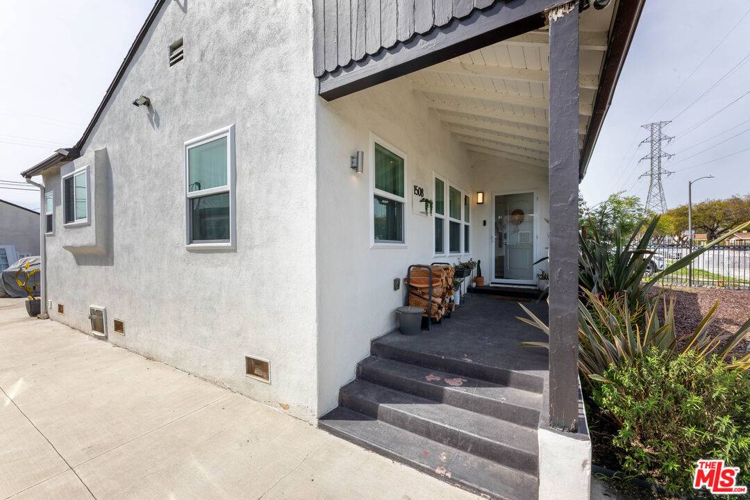 Los Angeles, CA 90047,1508 W 98th St