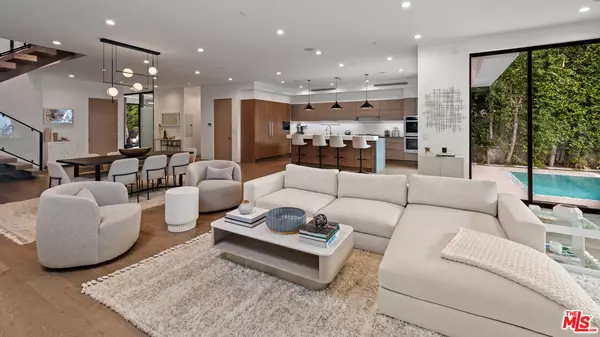 836 N Ogden Dr, Los Angeles, CA 90046