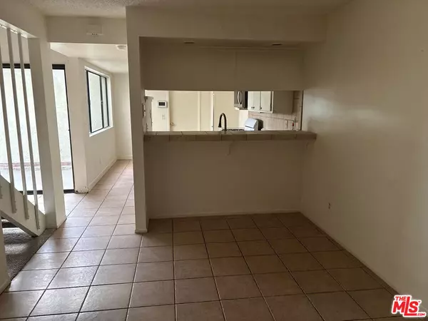 Santa Maria, CA 93454,128 Royal Ln